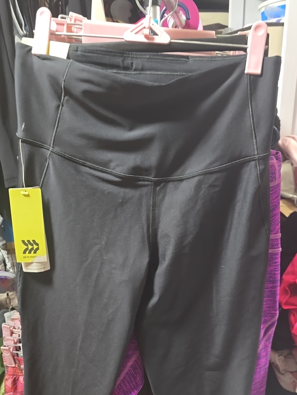 NWT All In Motion Size Med - Picture 6 of 7